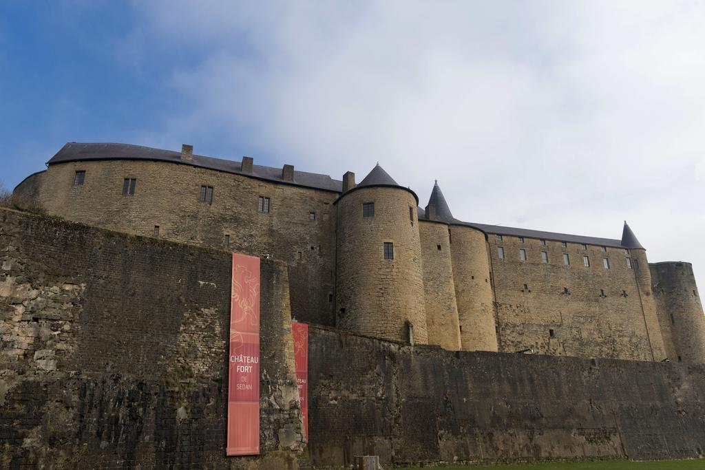 Le Saint Michel Sedan Exterior foto